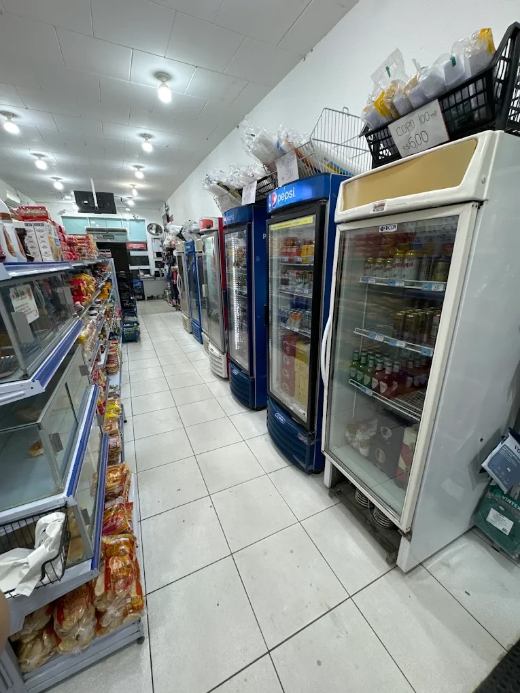 Ala de bebidas geladas e pães do Mercadão do Mestre